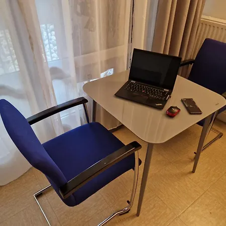 Homestay Comfortable For Working - *